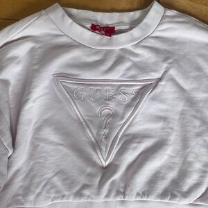 Guess sweater/crewneck, size small, cropped, light pink, comfortable, soft